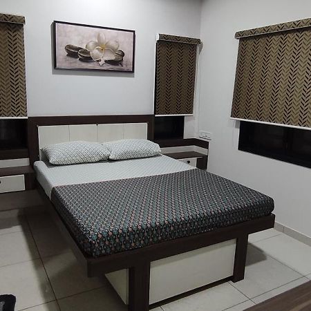 "Go Desert" Homestay Bhuj Exterior photo