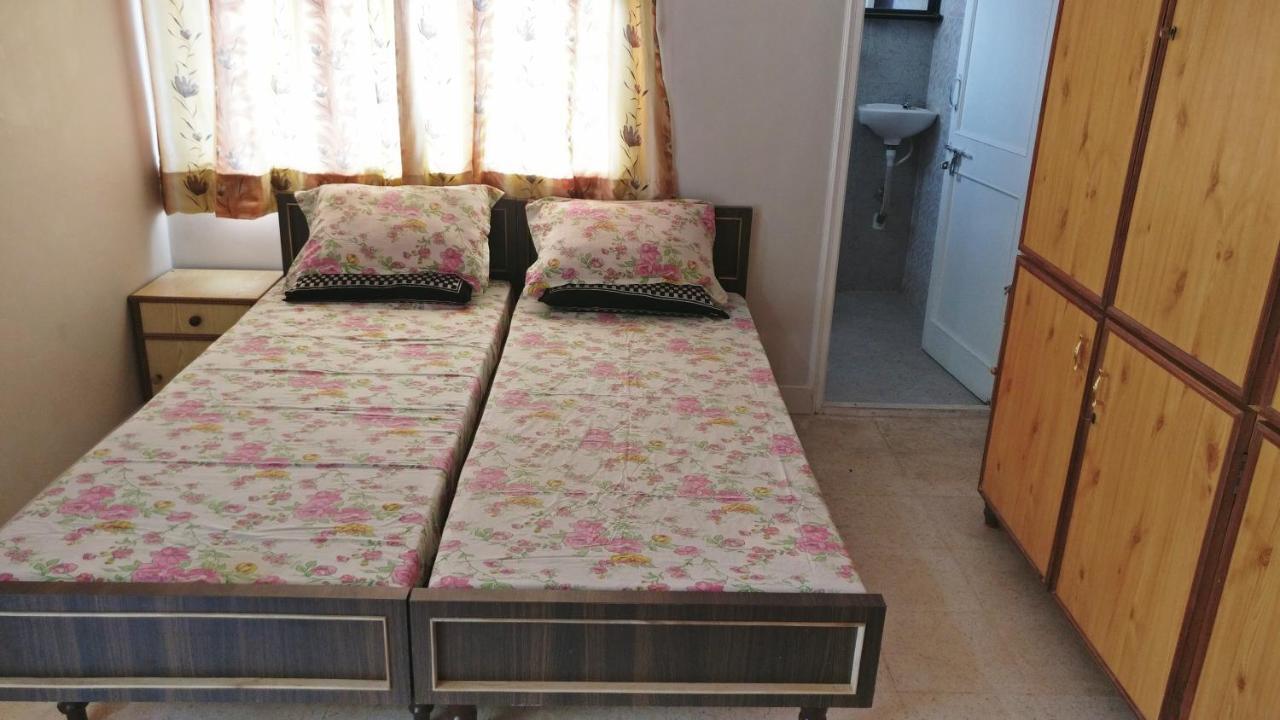 "Go Desert" Homestay Bhuj Exterior photo